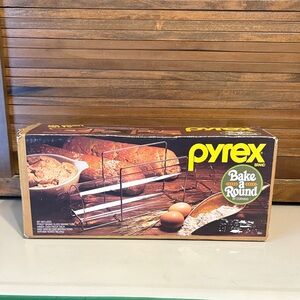 Vintage Pyrex by Corning "Bake a Round" bread baking set, model #990